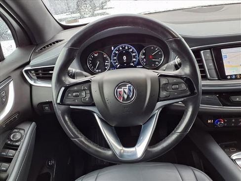 Used 2024 Buick Enclave Premium image 24
