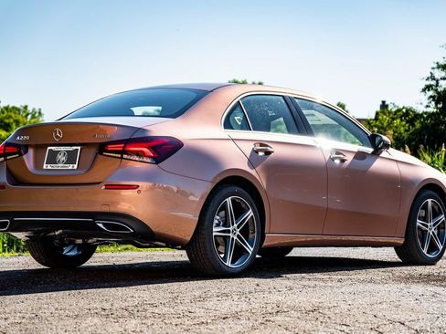 Used 2022 Mercedes-Benz A 220 4MATIC image 5