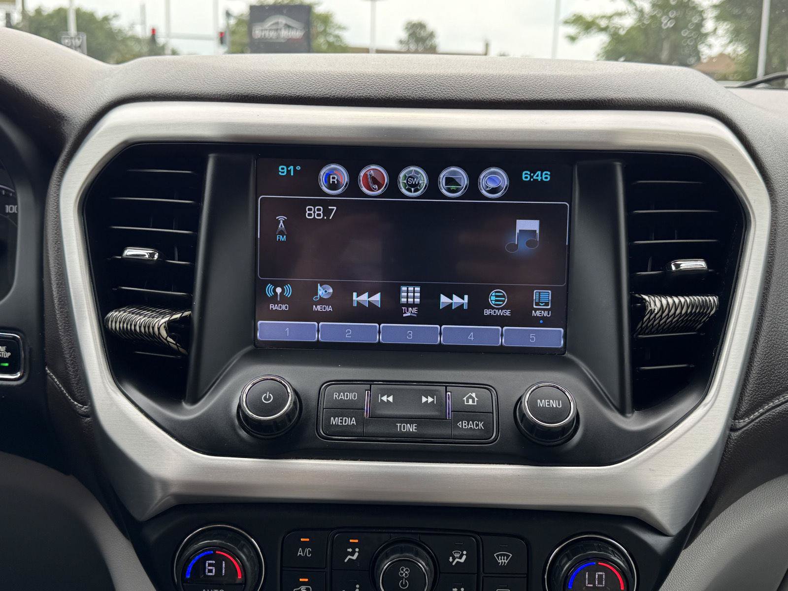 Used 2019 GMC Acadia SLT FWD image 24