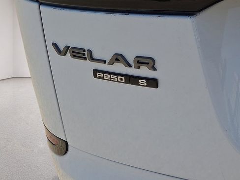 Used 2021 Land Rover Range Rover Velar R-Dynamic S AWD/4WD image 16