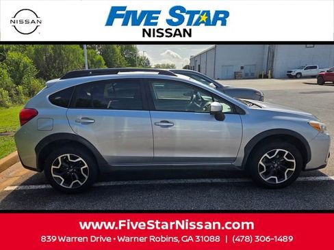Used 2016 Subaru Crosstrek 2.0i Premium w/ Moonroof Package AWD/4WD image 12