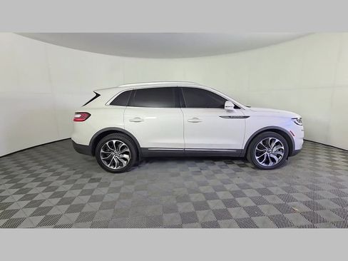 Used 2022 Lincoln Nautilus Reserve w/ Luxury Package image 38