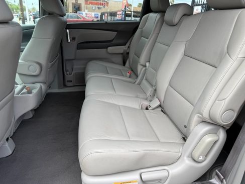 Used 2016 Honda Odyssey Touring image 16