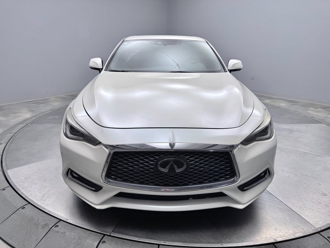 Used 2019 INFINITI Q60 3.0t Luxe w/ Essential Package AWD/4WD image 2