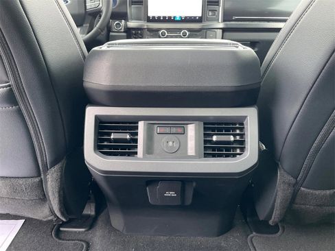 Used 2025 Ford F350 Lariat w/ Chrome Package image 11