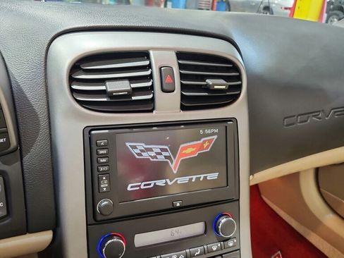 Used 2006 Chevrolet Corvette Convertible w/ Preferred Equipment Group RWD image 29