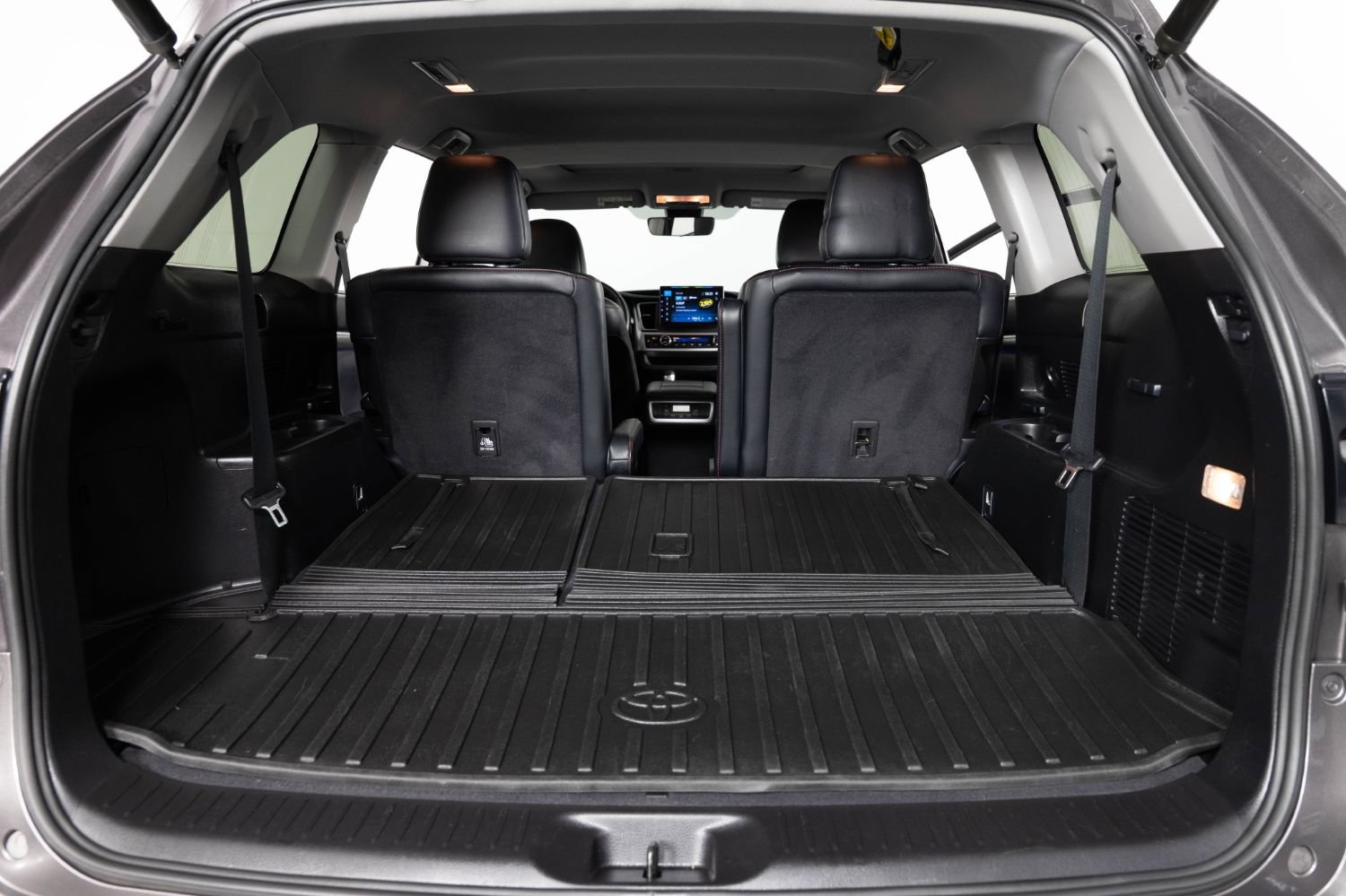 Used 2019 Toyota Highlander SE AWD/4WD image 32