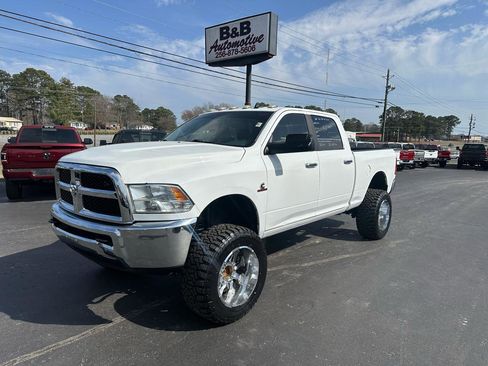 Used 2016 RAM 2500 SLT w/ Snow Chief Group image 1