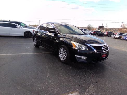 Used 2013 Nissan Altima 2.5 S image 4