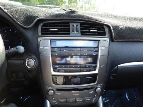 Used 2012 Lexus IS 250C image 34