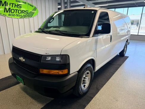 Used 2018 Chevrolet Express 3500 Extended w/ Driver Convenience Package RWD image 1