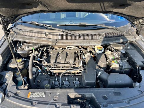 Used 2018 Ford Explorer Limited image 9