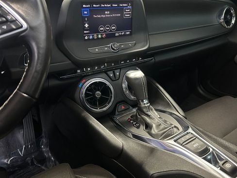 Used 2022 Chevrolet Camaro LT image 20
