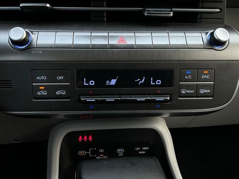 Used 2025 Hyundai Kona SEL image 28