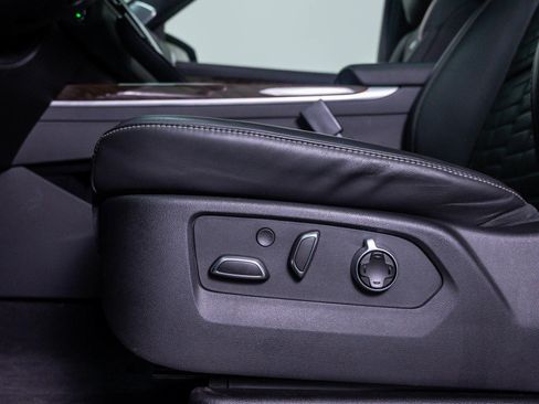 Used 2025 Cadillac Escalade Sport Platinum w/ LPO, Floor Liner Package AWD/4WD image 20