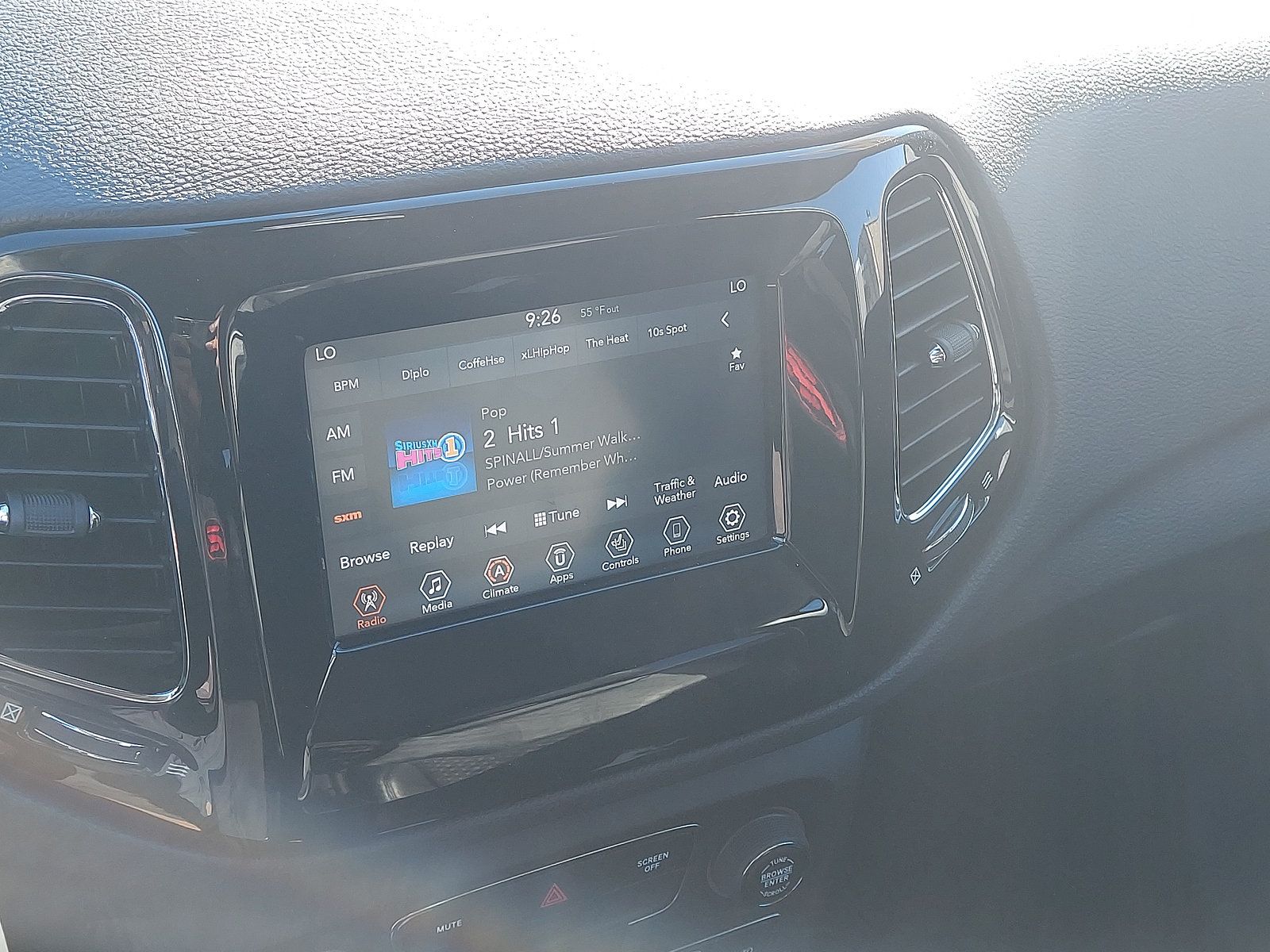 Used 2019 Jeep Compass Latitude AWD/4WD image 15