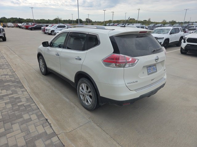 Used 2016 Nissan Rogue SV AWD/4WD image 5