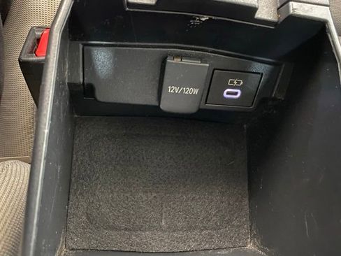 Used 2023 Toyota Corolla LE FWD image 29