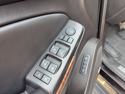 Used 2016 Chevrolet Tahoe LTZ AWD/4WD image 8