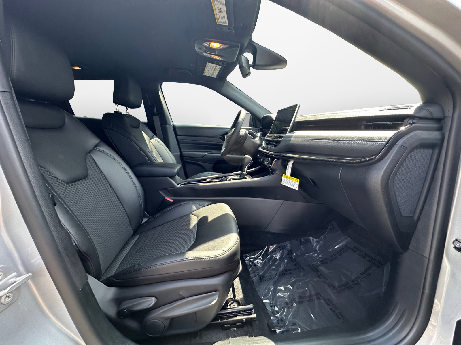 New 2026 Jeep Compass Latitude AWD/4WD image 19