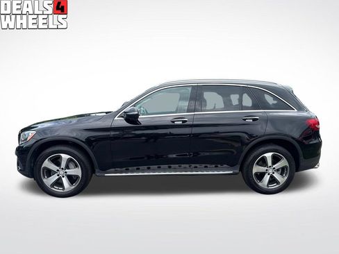 Used 2016 Mercedes-Benz GLC 300 image 2