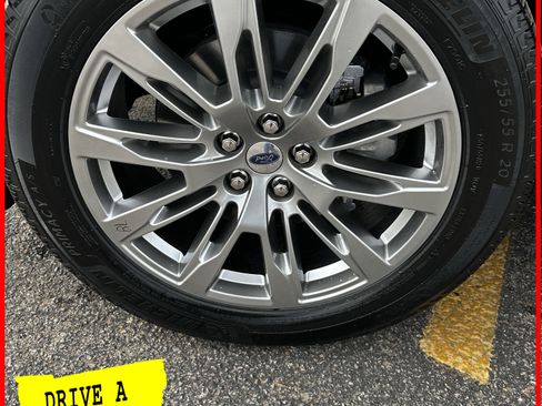 New 2026 Ford Explorer Active w/ Active Comfort Package image 22