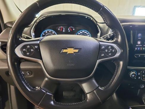 Used 2021 Chevrolet Traverse LT FWD image 18