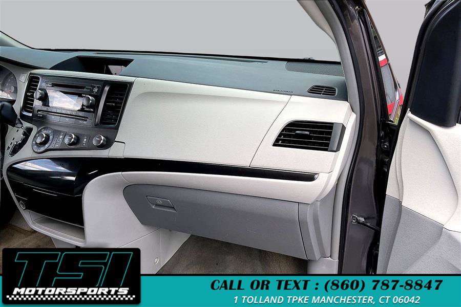Used 2013 Toyota Sienna L FWD image 16