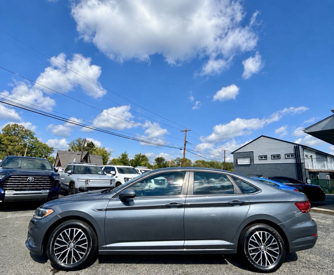 Used 2019 Volkswagen Jetta SEL FWD image 2