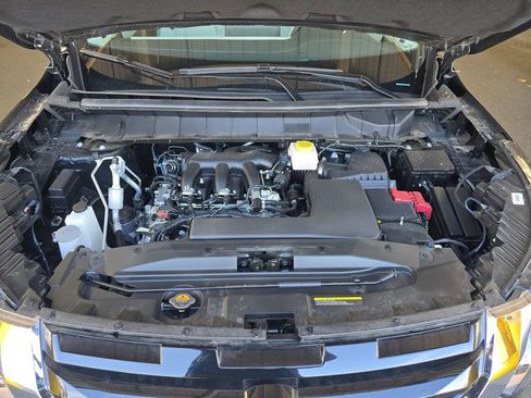 Used 2025 Nissan Pathfinder SL w/ SL Premium Package image 18