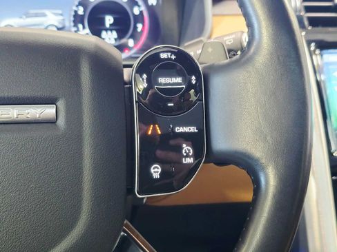 Used 2020 Land Rover Discovery HSE Luxury AWD/4WD image 19