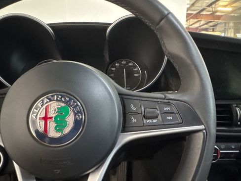 Used 2017 Alfa Romeo Giulia AWD w/ Cold Weather Package image 13