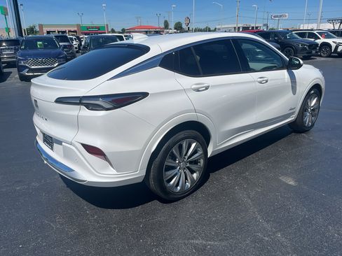 Used 2025 Buick Envista Avenir FWD image 7