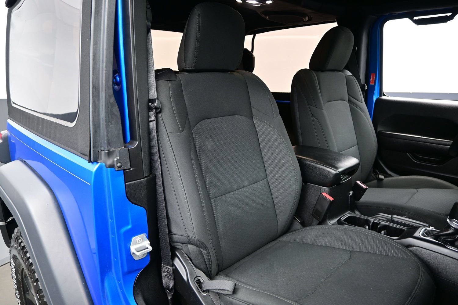 Used 2022 Jeep Wrangler Sport AWD/4WD image 15