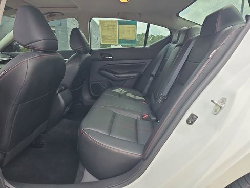 Used 2023 Nissan Altima 2.5 SR w/ SR Premium Package FWD image 19