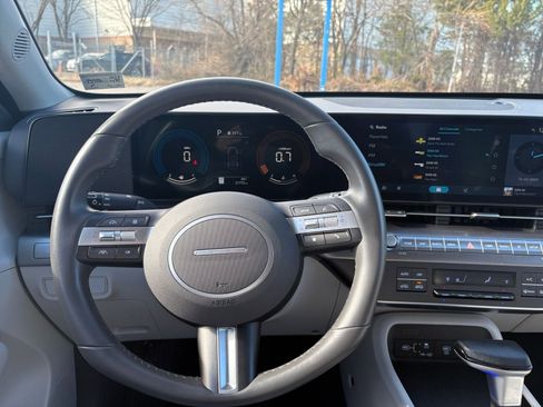 Used 2025 Hyundai Kona SEL image 34