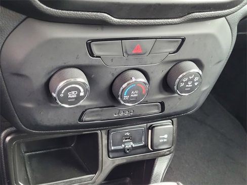 Certified 2019 Jeep Renegade Sport image 11