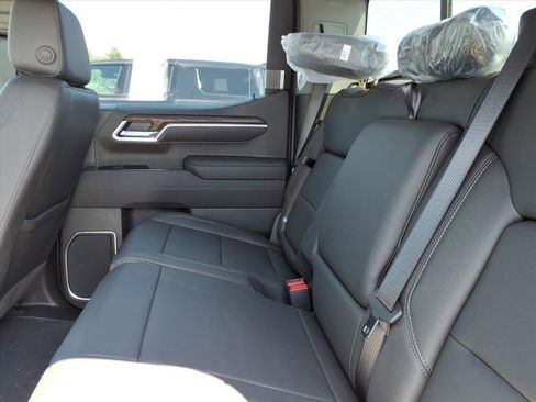 New 2026 GMC Sierra 1500 SLT w/ SLT Premium Plus Package image 14