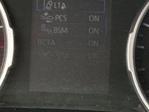 Used 2020 Toyota RAV4 XLE Premium FWD image 18