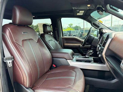 Used 2017 Ford F150 Platinum w/ Equipment Group 701A Luxury AWD/4WD image 23