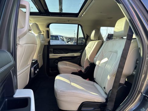 Used 2019 Ford Expedition Platinum image 33