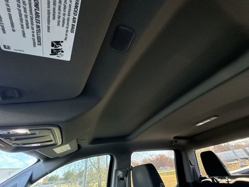 Used 2023 Chevrolet Silverado 1500 Custom Trail Boss image 21