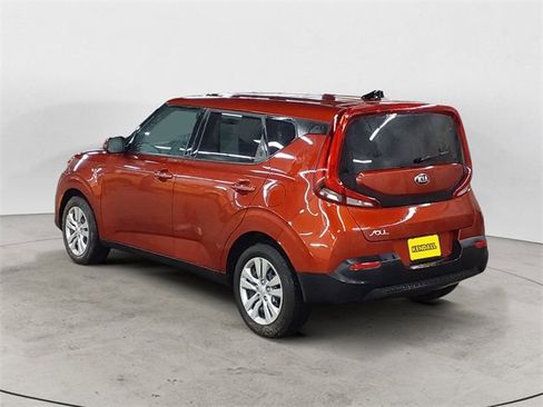 Used 2020 Kia Soul LX image 3