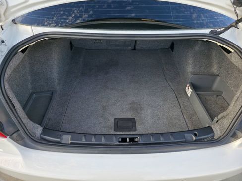 Used 2011 BMW M3 Coupe image 25