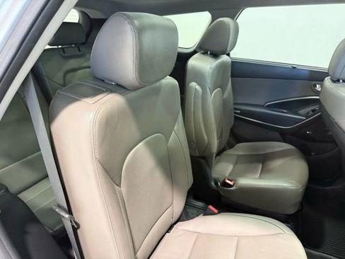 Used 2019 Hyundai Santa Fe XL image 32