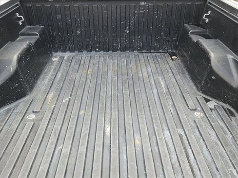 Used 2018 Toyota Tacoma SR5 image 6