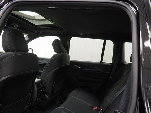New 2026 Jeep Grand Cherokee Laredo X AWD/4WD image 18
