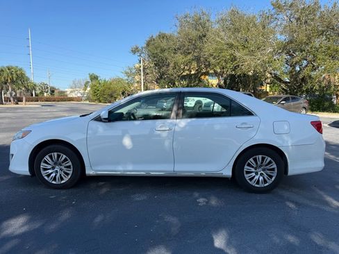 Used 2012 Toyota Camry LE image 2