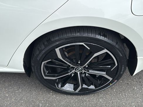 Certified 2023 Nissan Altima 2.5 SR w/ SR Premium Package AWD/4WD image 22