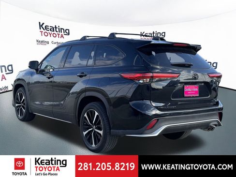 Certified 2022 Toyota Highlander XSE image 5